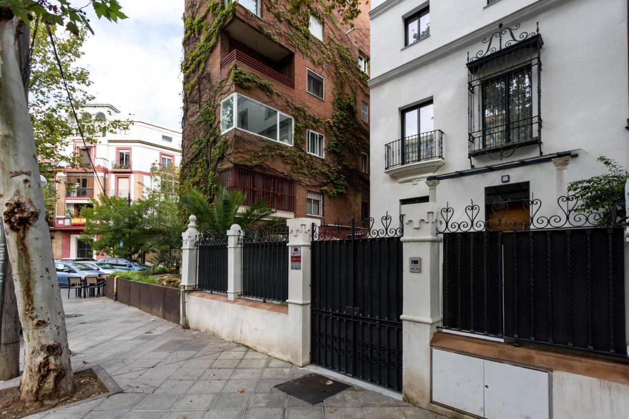 Apartamentos Rg Plaza De Espana Sevilla Exterior foto